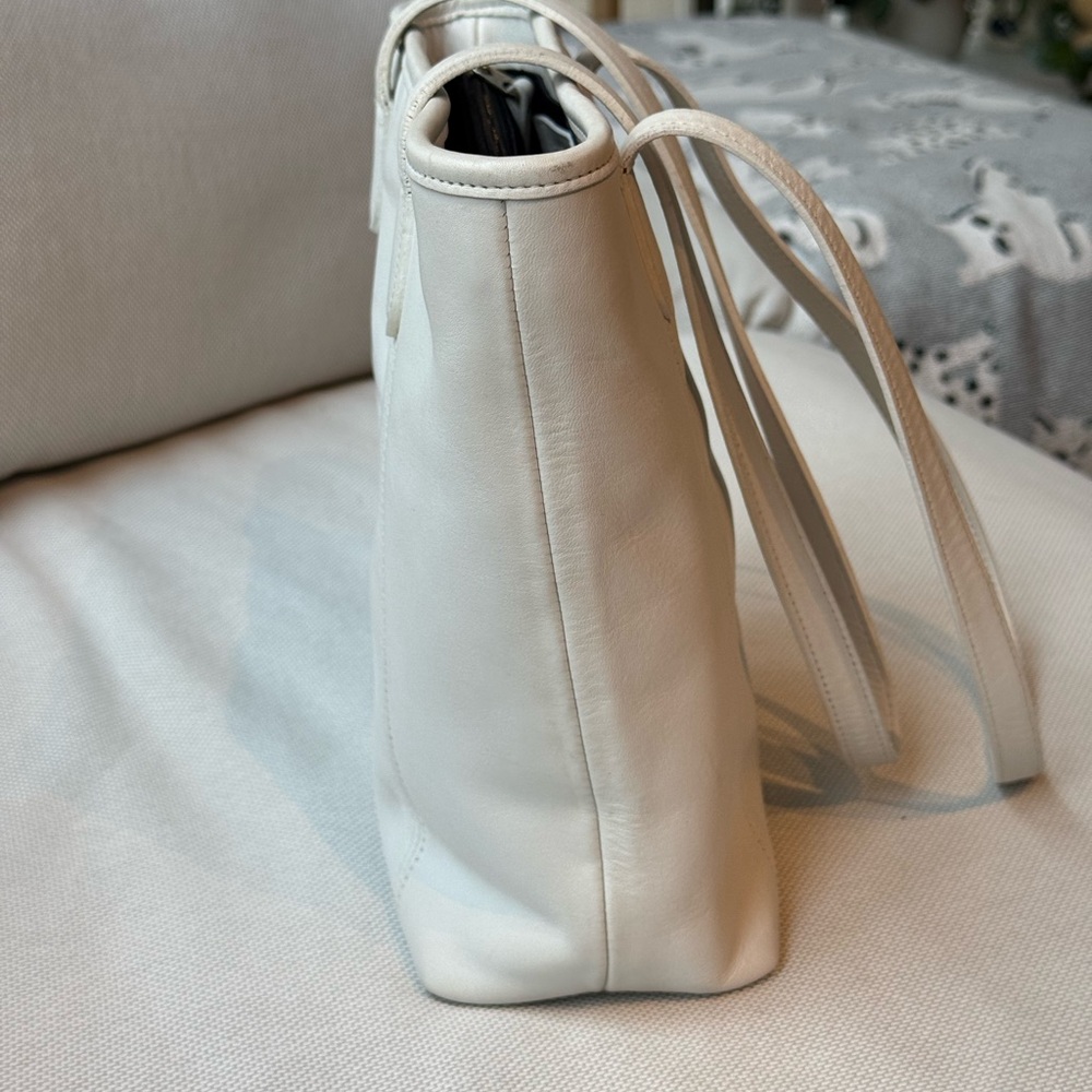 Coach Cream Leather Tote Bag - Picture 3 of 7
